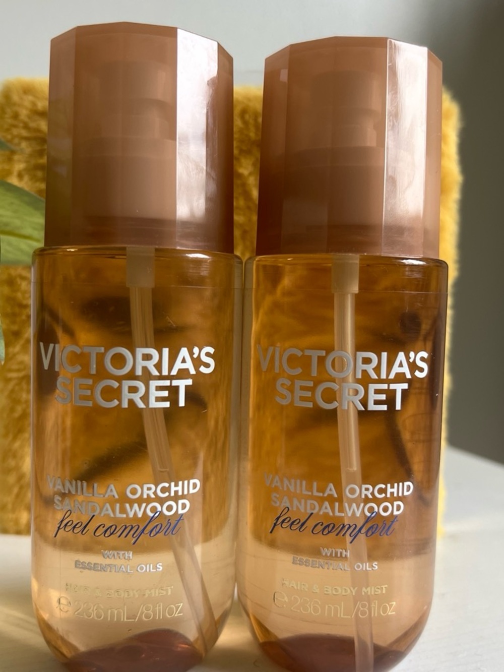 Victoria's Secret Vanilla Orchid & Sandalwood Body Mist โ amber brown